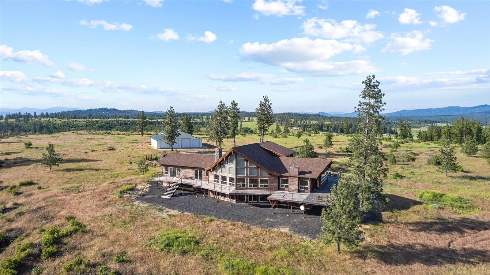 Property Photo:  29409 N Dunn Rd  WA 99003 