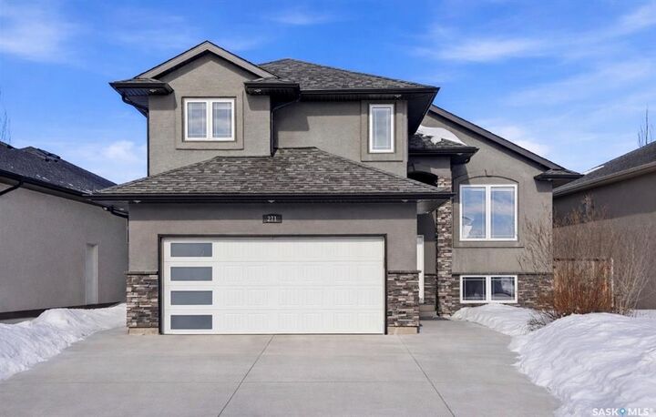 Property Photo: 271 Whalley Crescent SK S7T 0E6