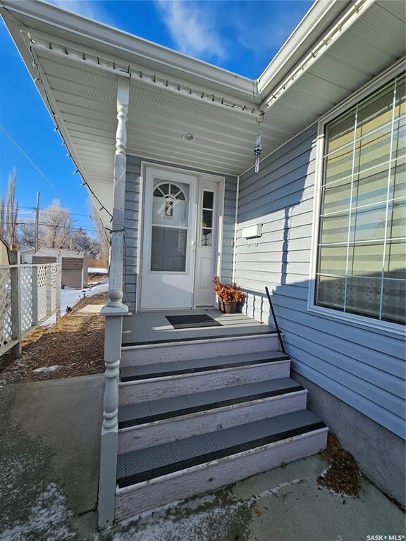 Property Photo: 260 5th Avenue E SK S0K 4L0