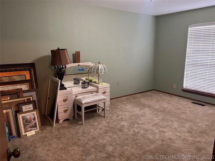 Property Photo: 2711 Kingston Street N OK 74403
