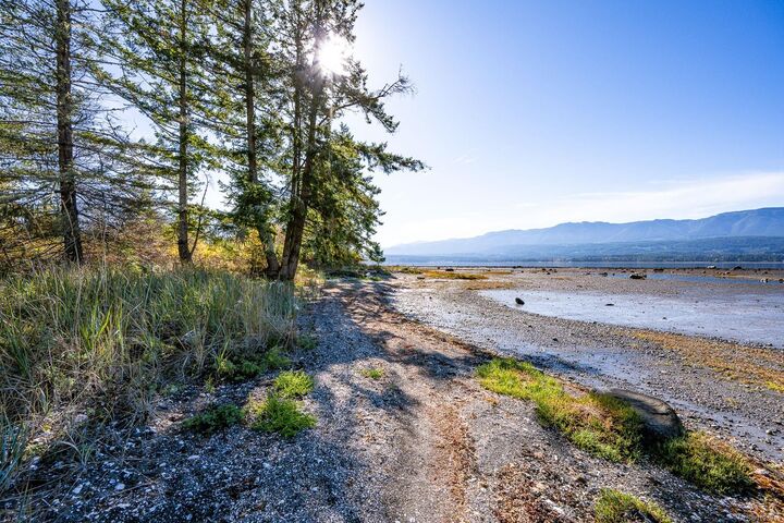 Property Photo: 6161 Lacon Rd BC V0R 1T0