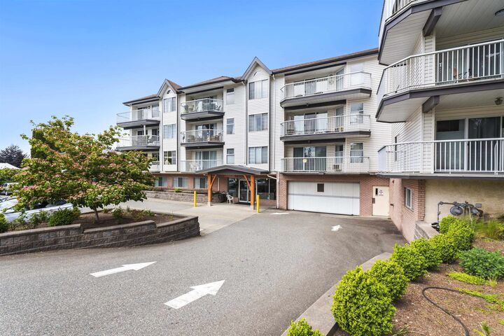 Property Photo: 33535 King Road 315 BC V2S 6Z5