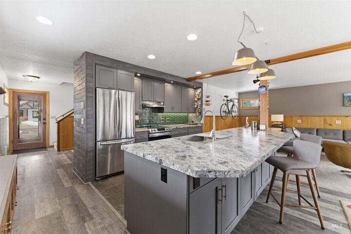 Property Photo: 1658 Timber Cir ID 83638