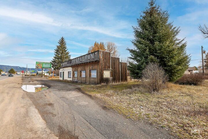 Property Photo:  413-417 Virginia St.  ID 83654 