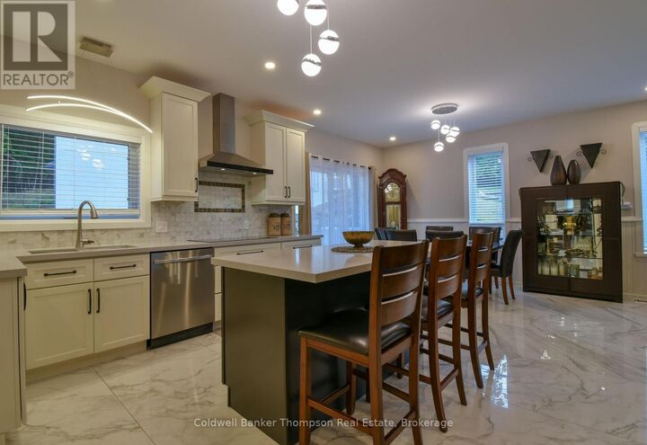 Property Photo:  56-1 Florence Street West  ON P1H 1V5 