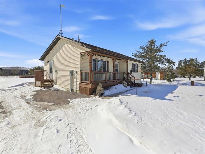 Property Photo:  46 Park Lane  MB R0A 0Z0 