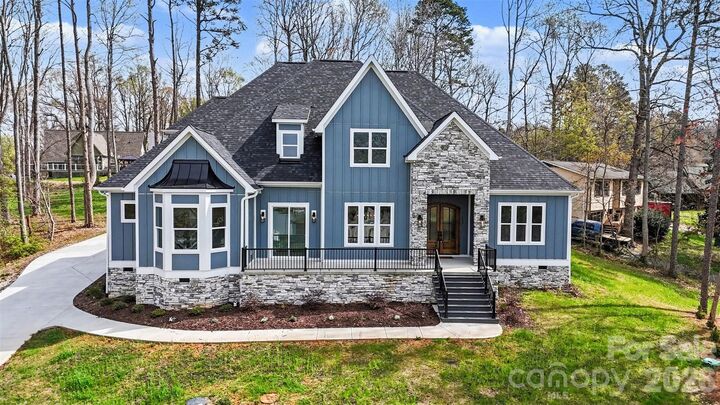 Property Photo: 149 Shady Cove Road NC 28166