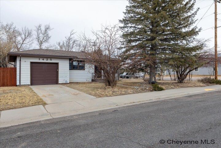 Property Photo:  1425 Palmer Dr  WY 82070 