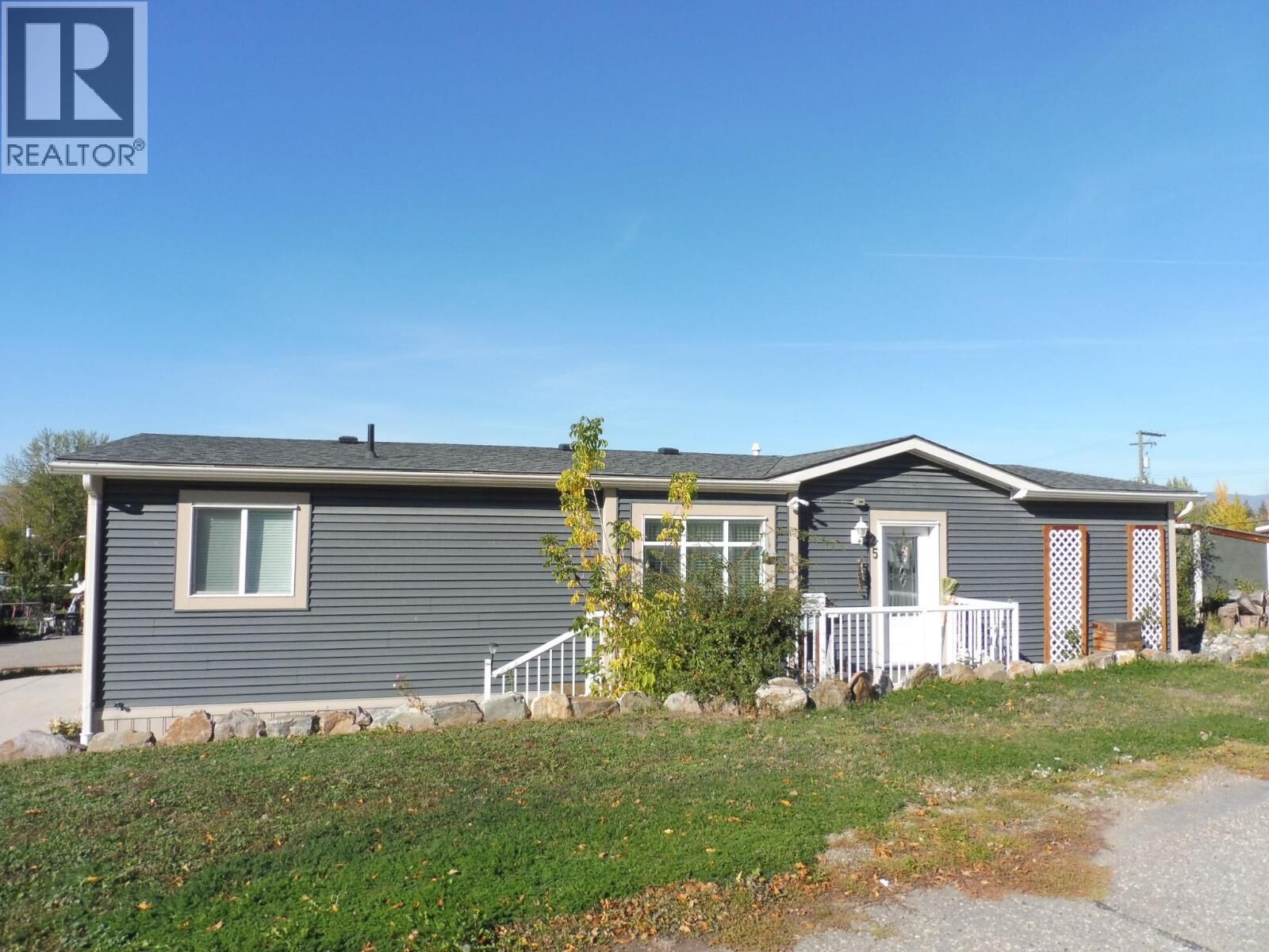 Property Photo: 1600 43 Avenue 25 BC V1T 9G6