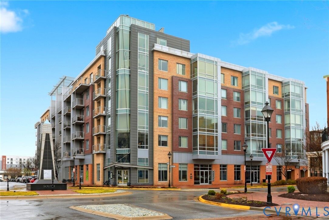 Property Photo:  210 Rocketts Way 608  VA 23231 