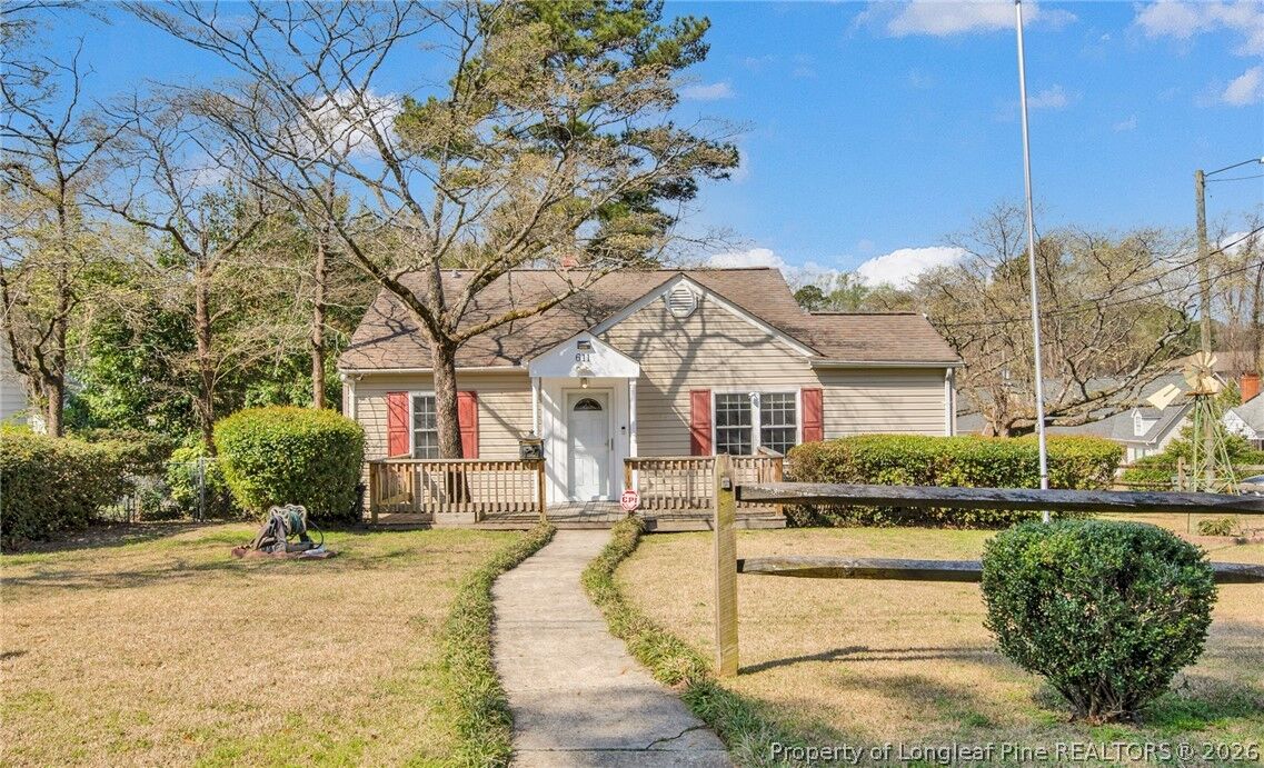 Property Photo:  611 Glenville Avenue  NC 28303 