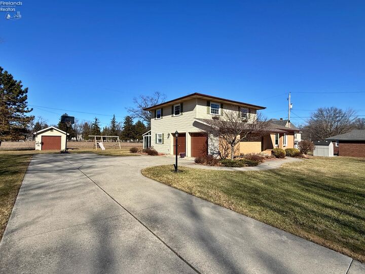 Property Photo:  20 Lelar Street  OH 44883 