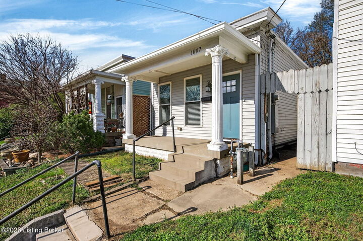 Property Photo:  1007 Goss Ave  KY 40217 