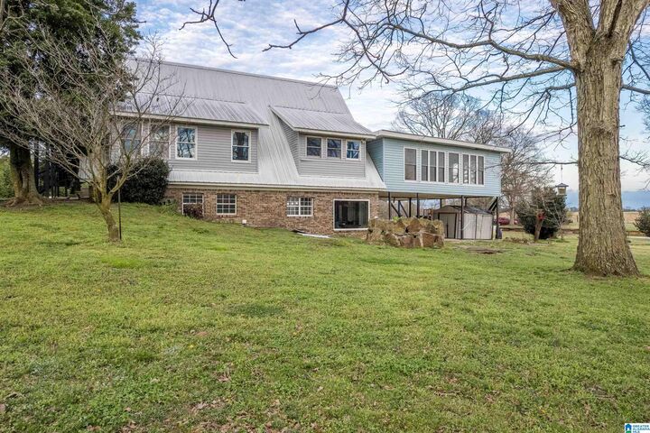 Property Photo:  1977 County Road 1518  AL 35058 