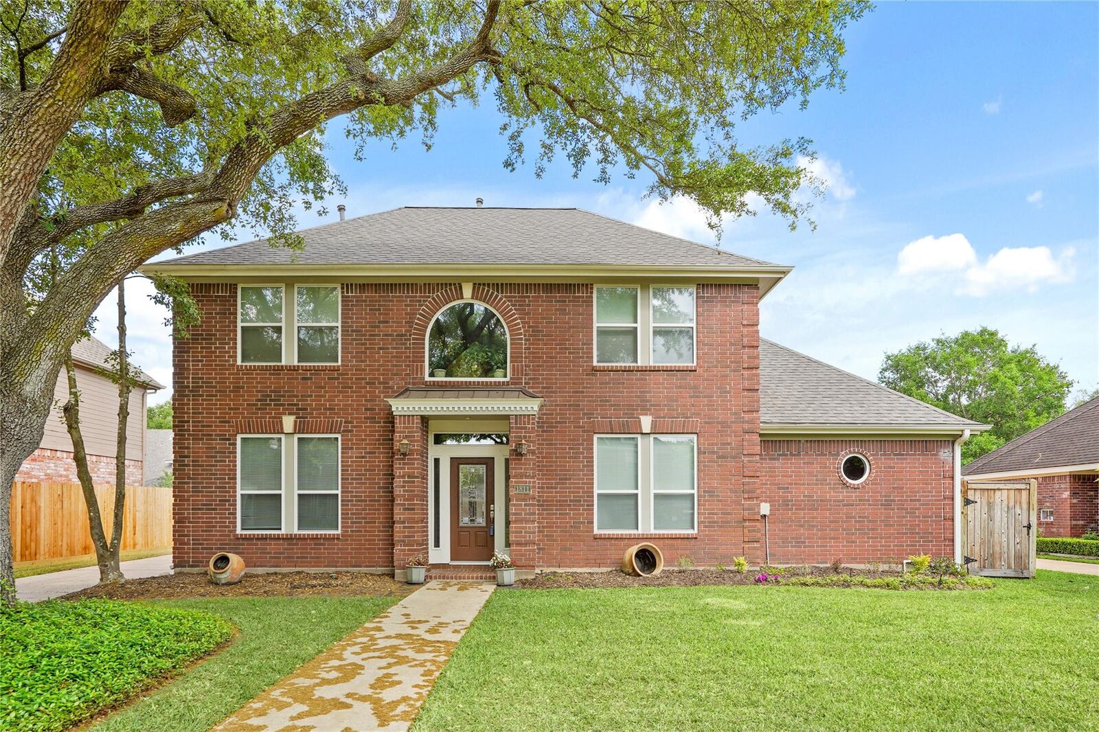 Property Photo: 1811 Laguna Meadows Ln TX 77094