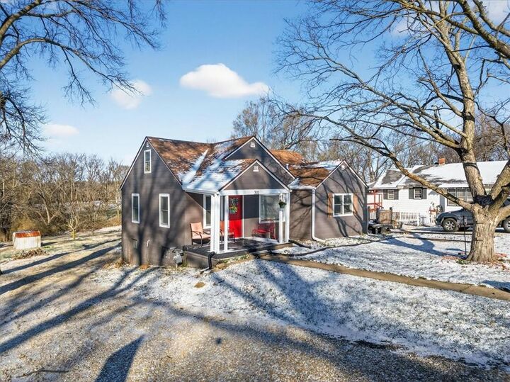 Property Photo:  310 S Bluegrass Drive  KS 66012 