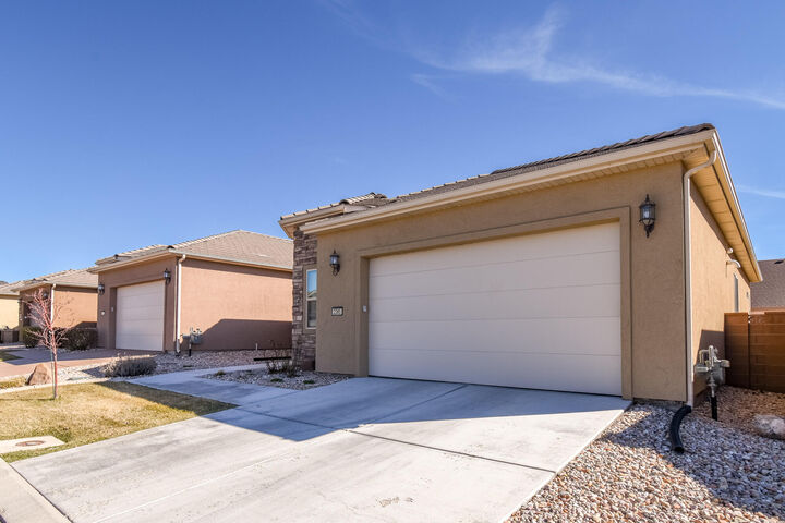 Property Photo:  2365 W Crescent Heights Dr W  UT 84720 