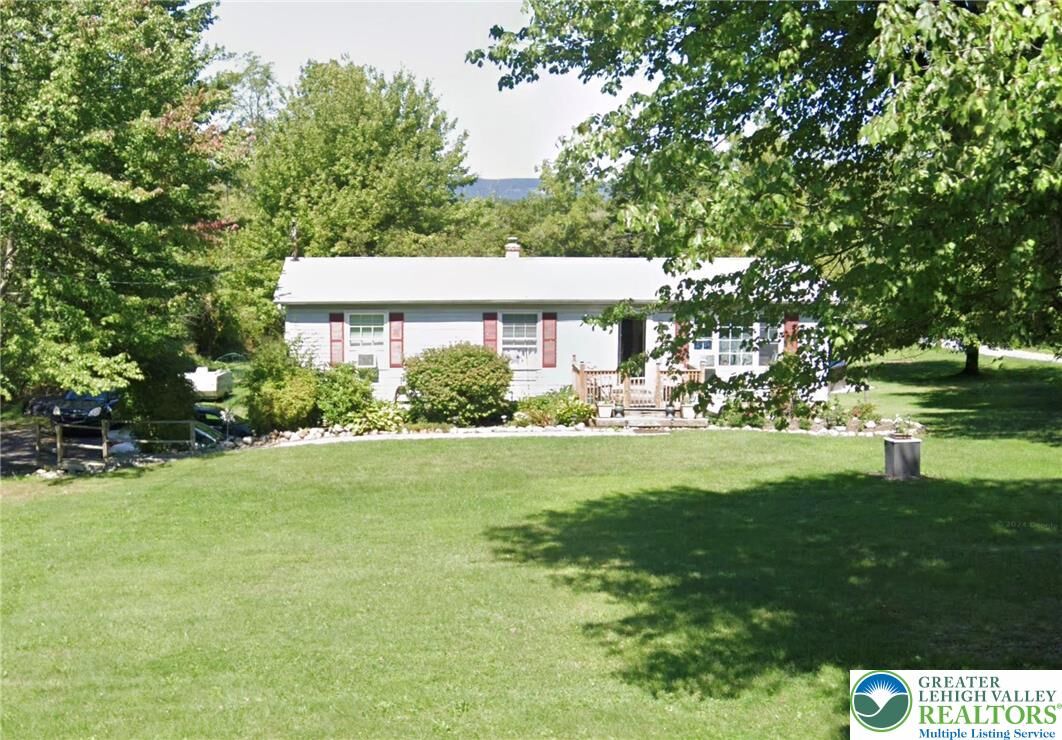 Property Photo: 362 Mount Pleasant Road PA 18013