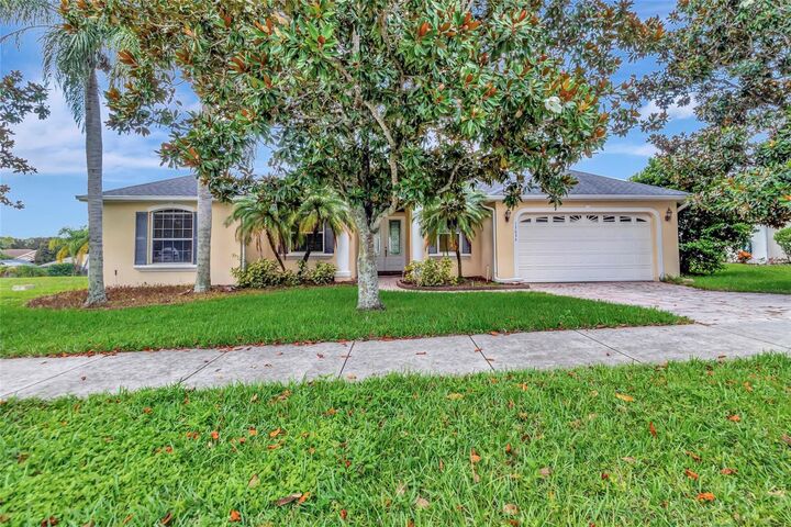 Property Photo:  13036 Baybrook Lane  FL 34711 
