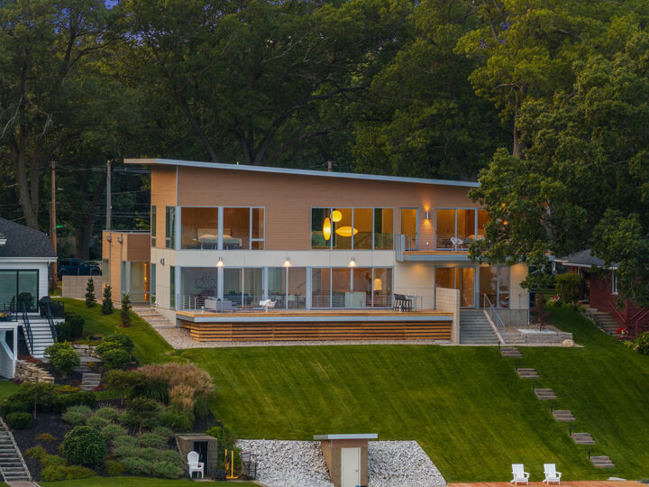 Property Photo:  602 Lawn Avenue  MI 49424 