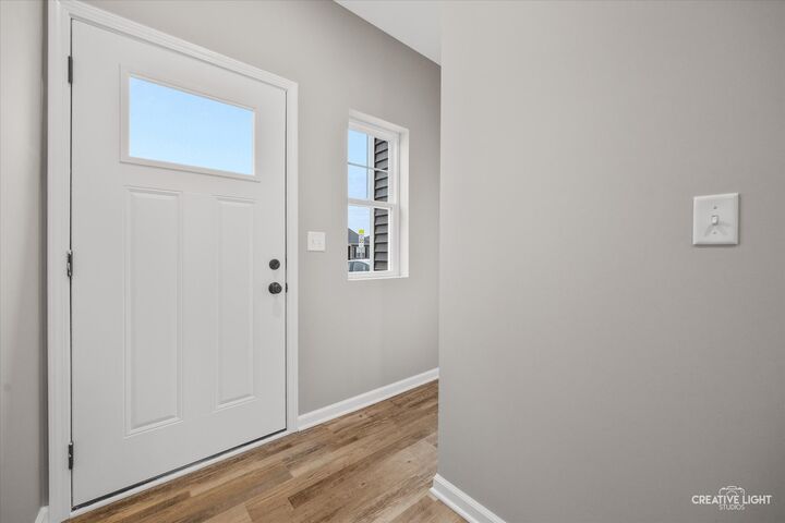 Property Photo:  513 S Preston Street  IL 60112 