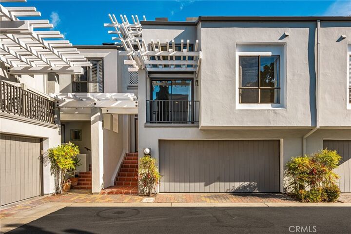 Property Photo:  30 Waterway 43  CA 92614 