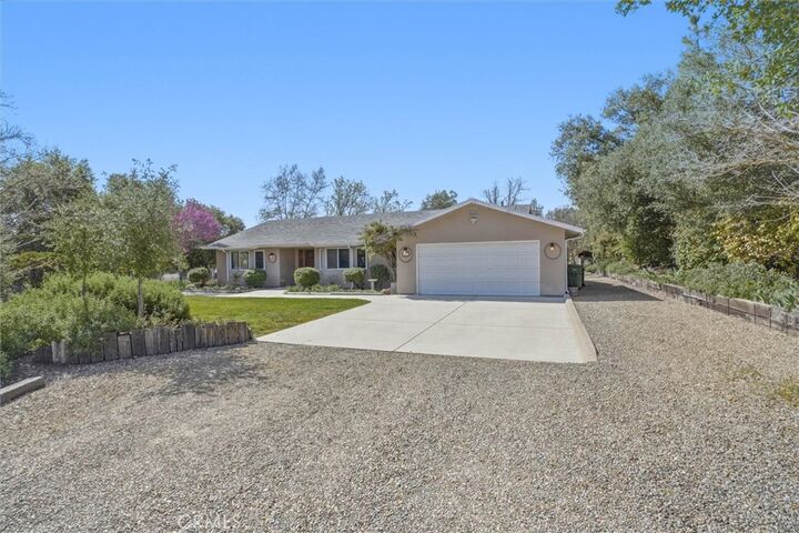 Property Photo:  13730 El Camino Real  CA 93422 