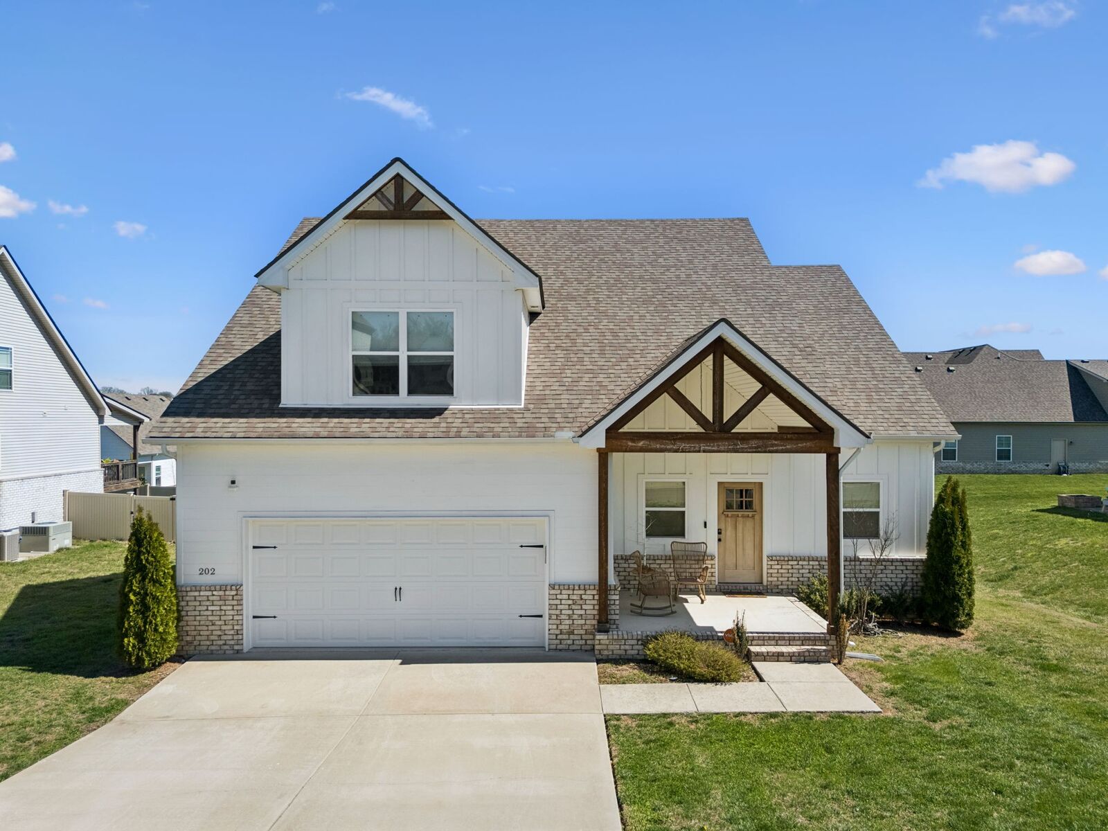 Property Photo:  202 Finch Dr  TN 37086 