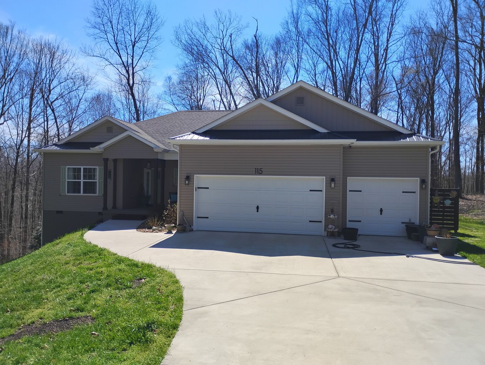 Property Photo:  115 Joshua Ln  TN 37058 