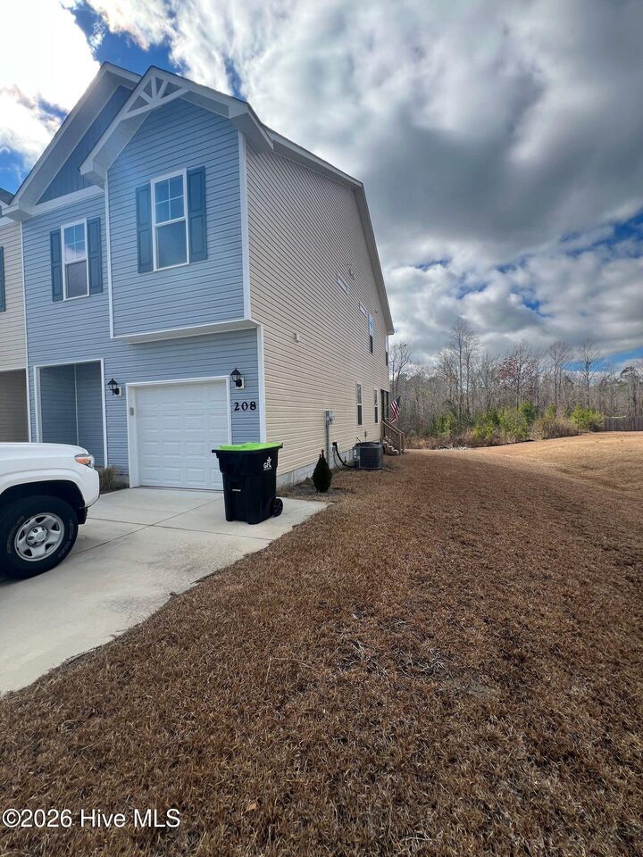 Property Photo: 208 Shallowbag Bay Lane NC 28546