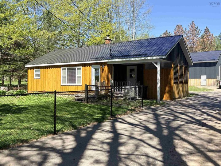 31 Pleasant Street — photo 1
