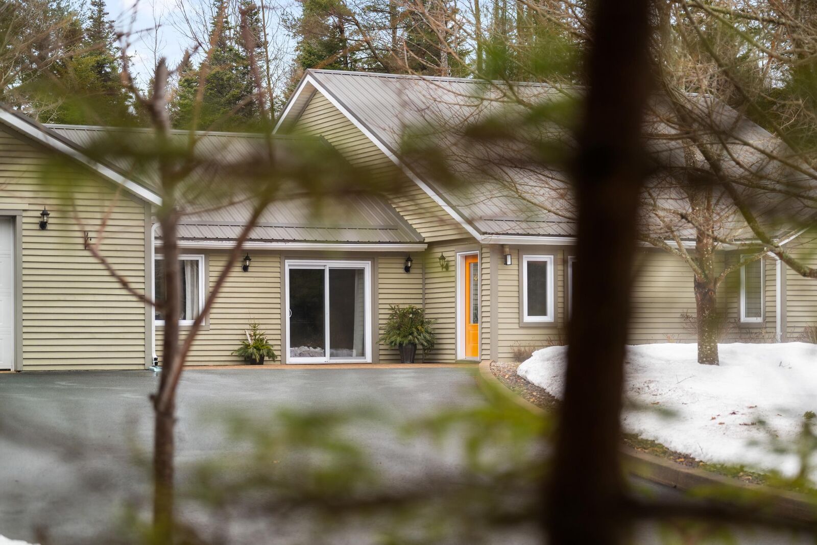 Property Photo: 532 Oakland Road NS B0J 2E0