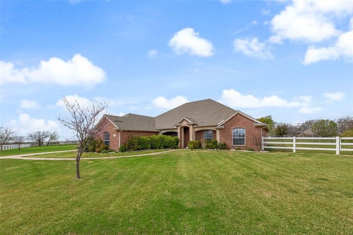 Property Photo:  14001 Oak Bark Drive  TX 76052 