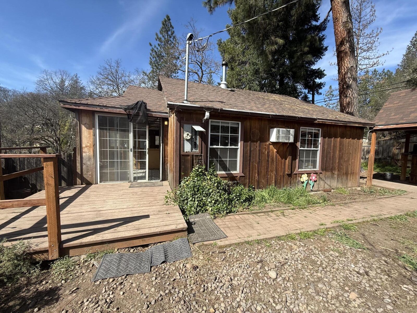 Property Photo:  7422 Rogue River Drive  OR 97539 