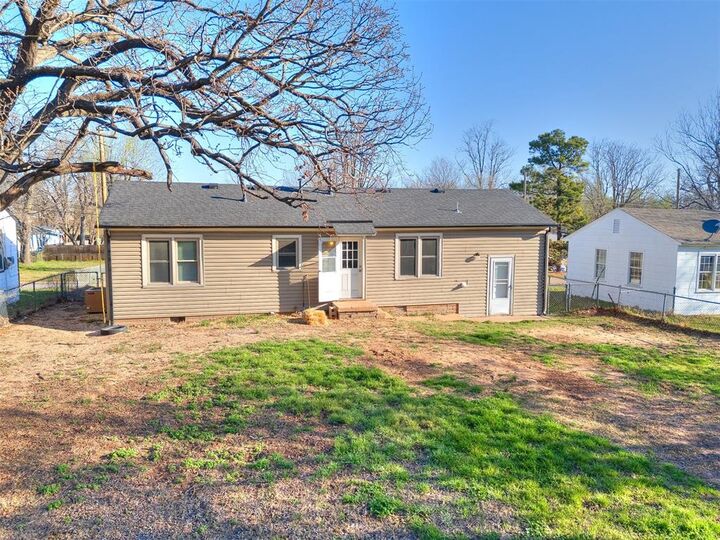 Property Photo:  5802 NW 24th Street  OK 73127 
