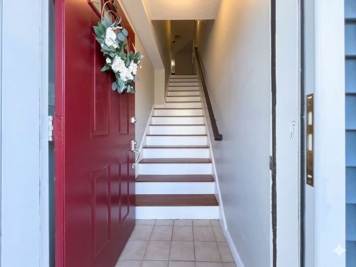 Property Photo: 26 Hobart Ln 26 MA 02370