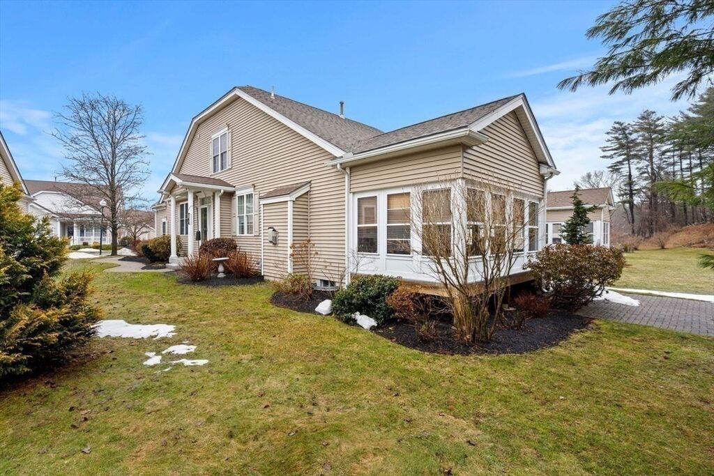 Property Photo:  3 Larkspur Cir 3  MA 01833 