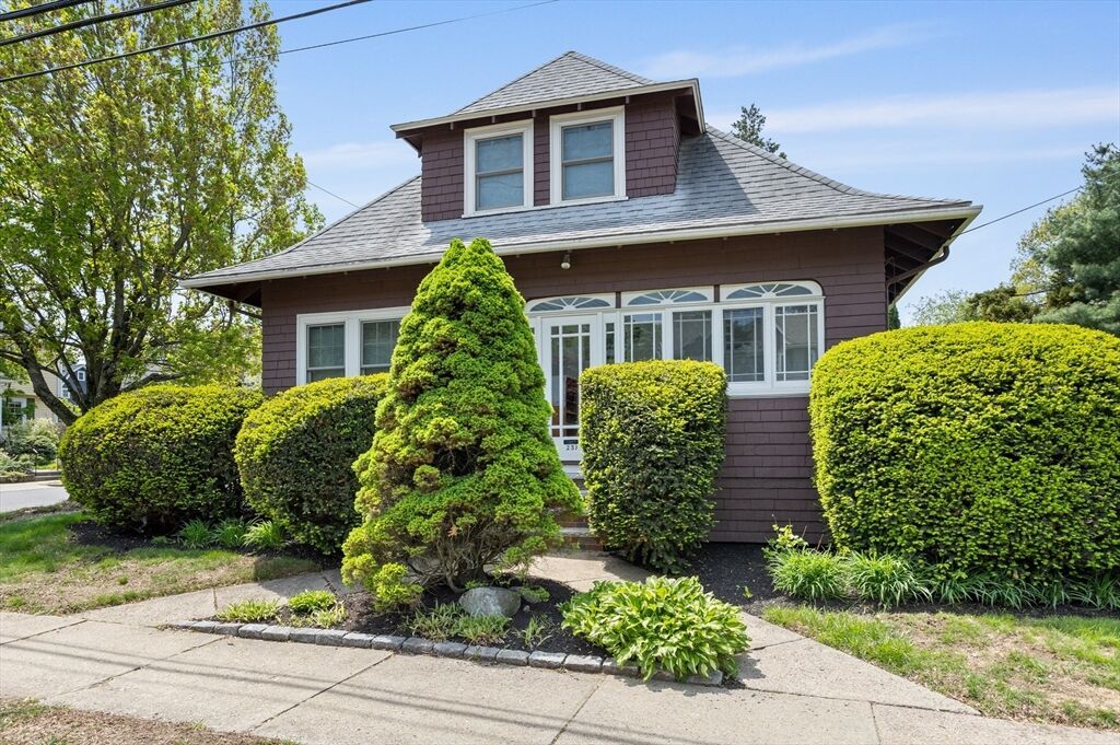 Property Photo:  231 Wachusett Avenue  MA 02476 