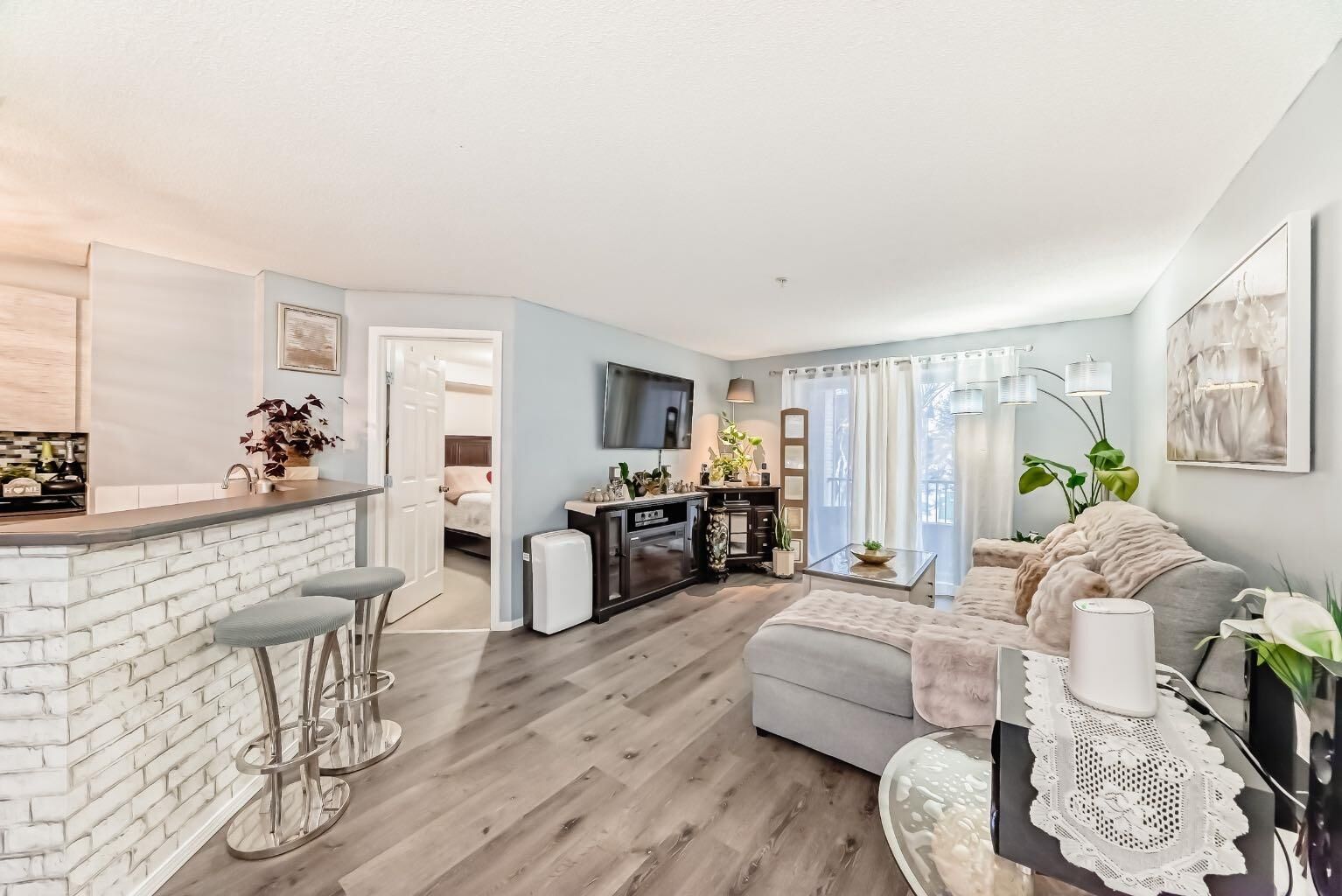 Photo de la propriété:  16969 24 Street SW 3205  AB T2Y 0H9 