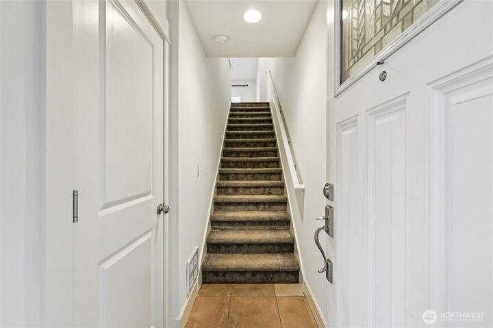 Property Photo:  2814 E Spring Street  WA 98122 