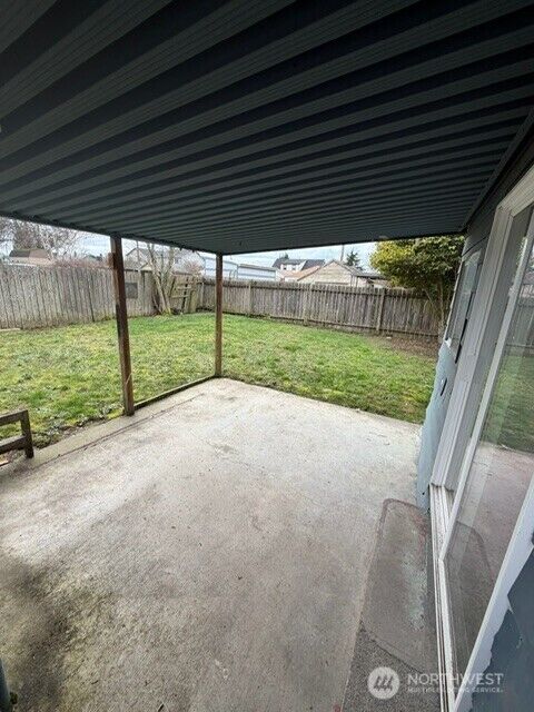 Property Photo:  520 E Division Lane  WA 98404 
