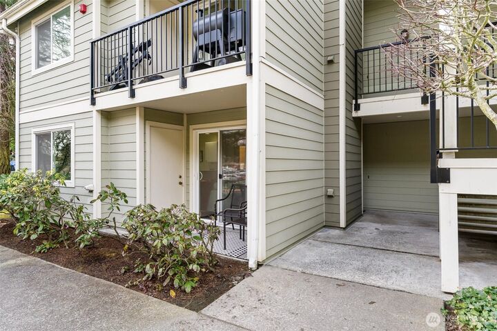 Property Photo: 6525 200th Street SW 101 WA 98036