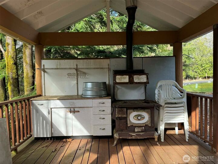 Property Photo:  431 SE Alpine Avenue  WA 98584 