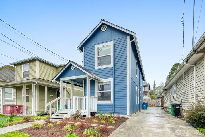 Property Photo: 4217 42nd Avenue S WA 98118