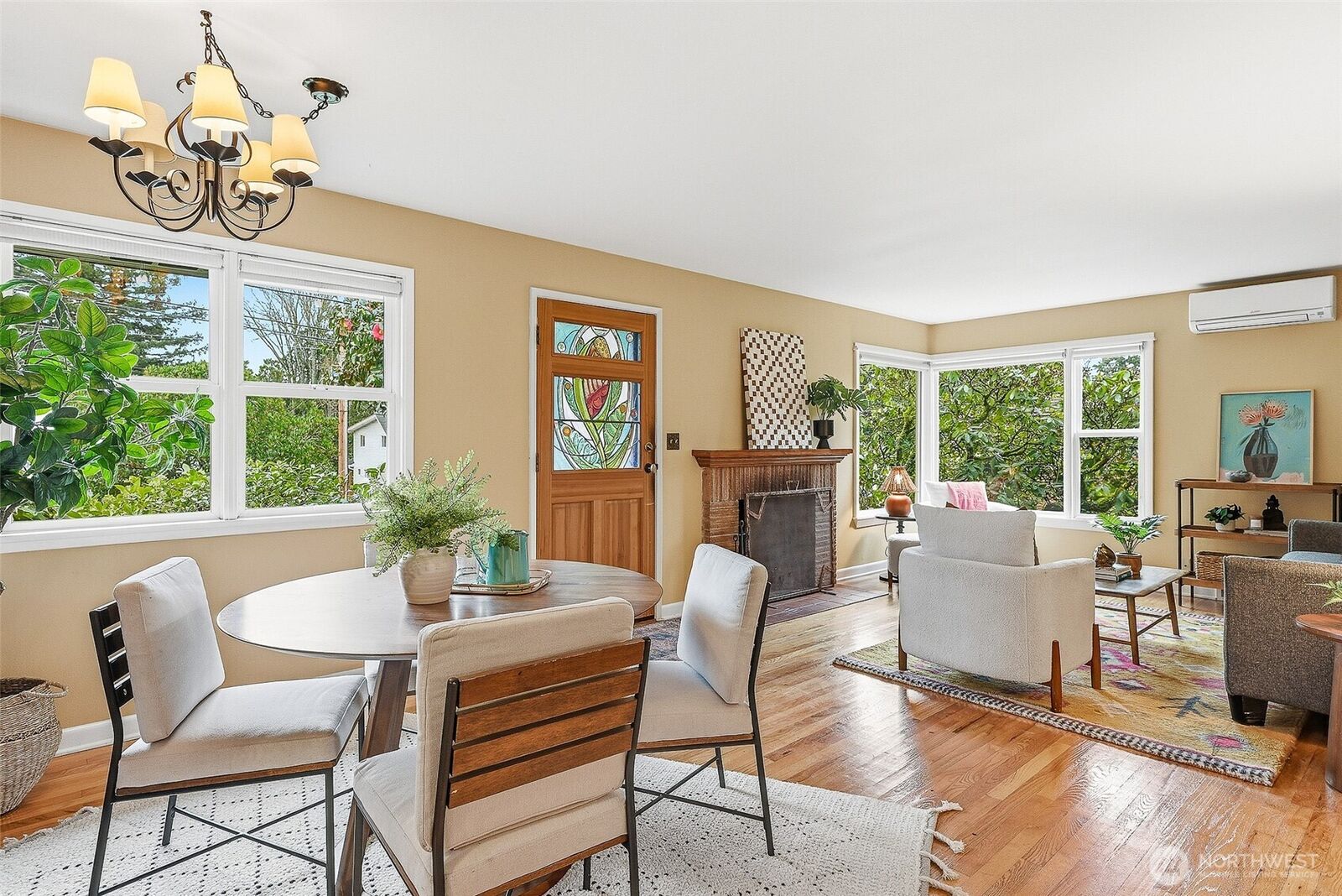 Property Photo:  11249  Fremont Avenue N  WA 98133 