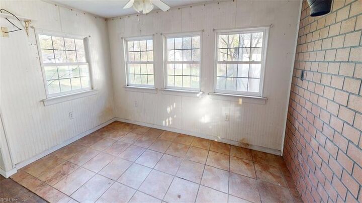 Property Photo:  1678 Fitchetts Warf Rd  VA 23119 