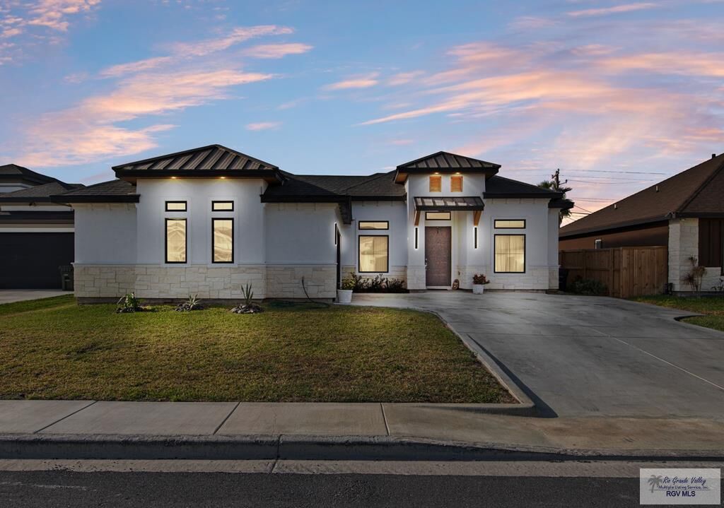 Property Photo:  819 Ava Dr  TX 78559 