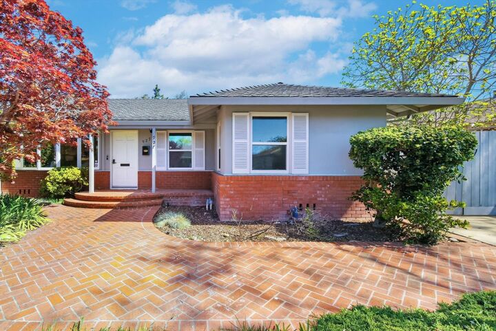 Property Photo:  927 Madeline Lane  CA 95050 