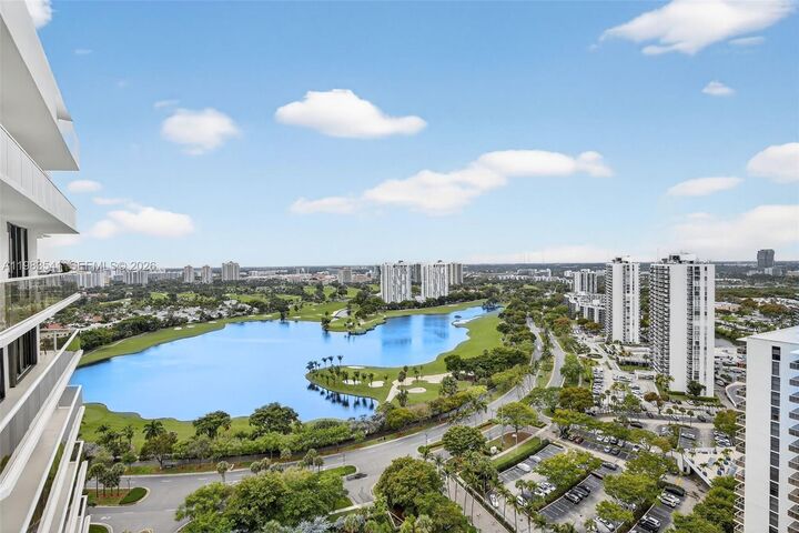 Property Photo:  20281 E Country Club Dr Ts 5  FL 33180 