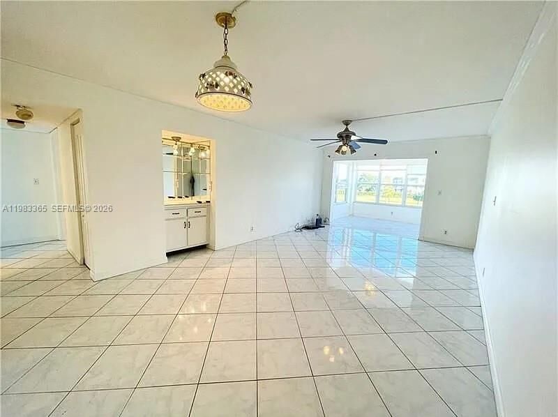 Property Photo:  9370 SW 8th St 423  FL 33428 